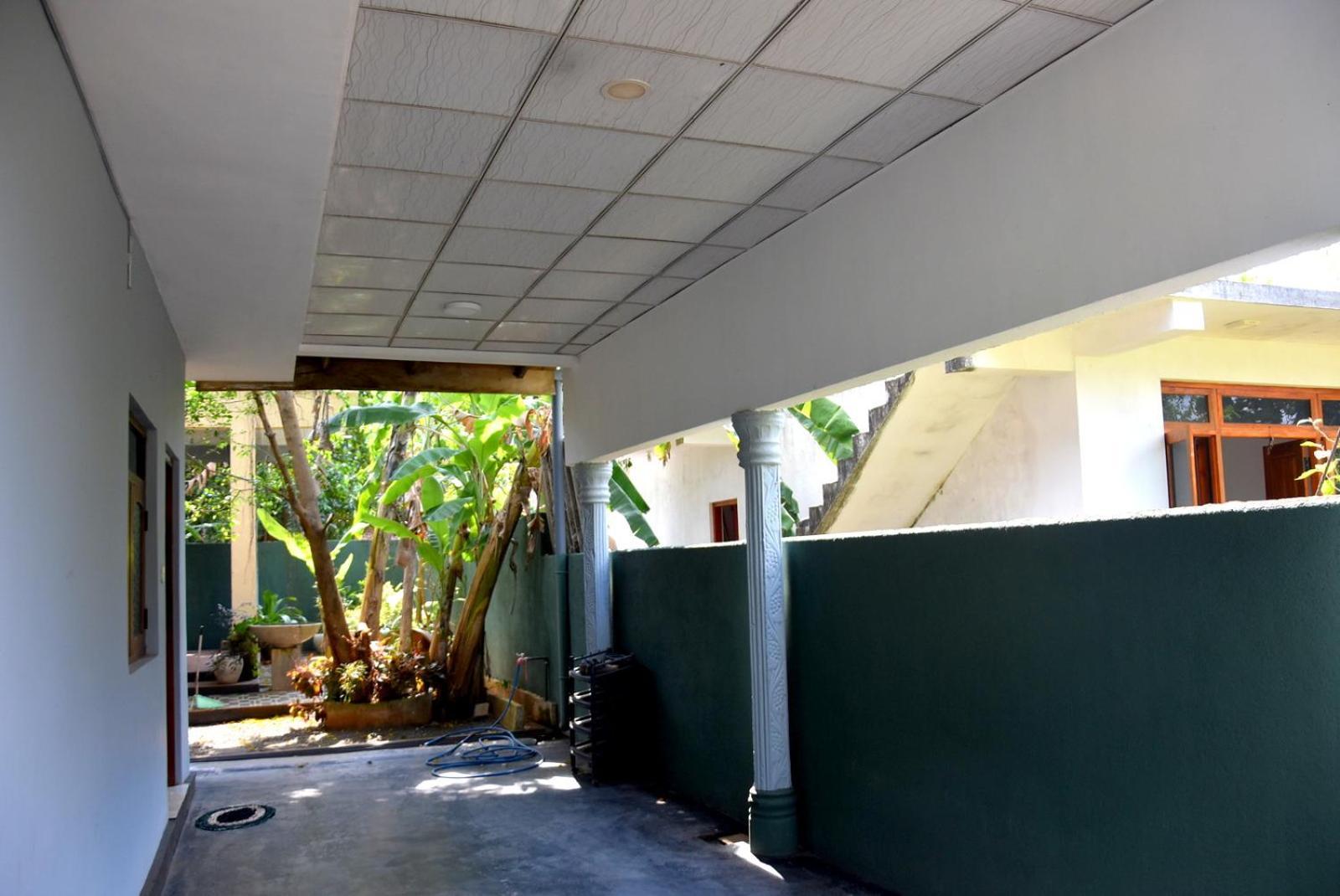 Dulina Holiday Home Anuradhapura Exterior photo